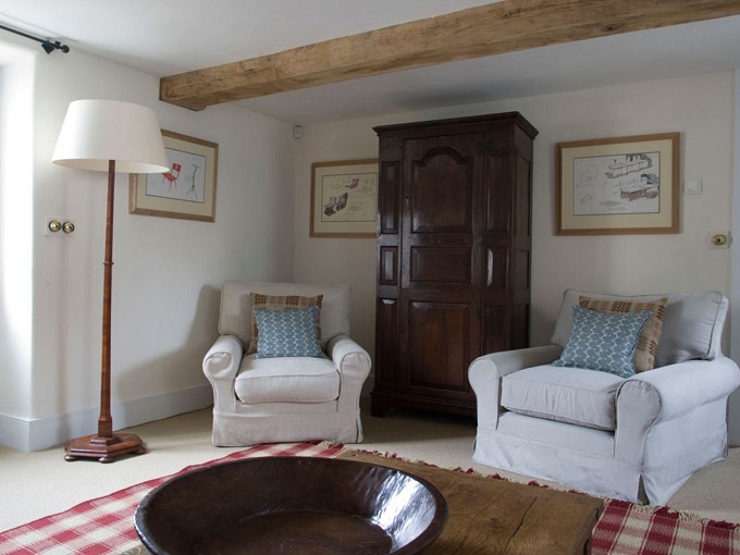 King Charles' Llwynywermod