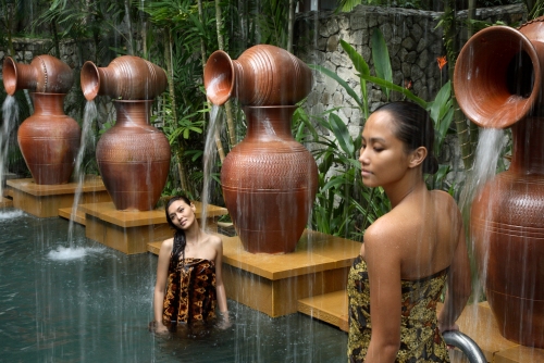 /Media/images/Product_Images/resort reports/pangkor/malay bath.jpg />
                </div>
            }
            else
            {
                <div data-p=